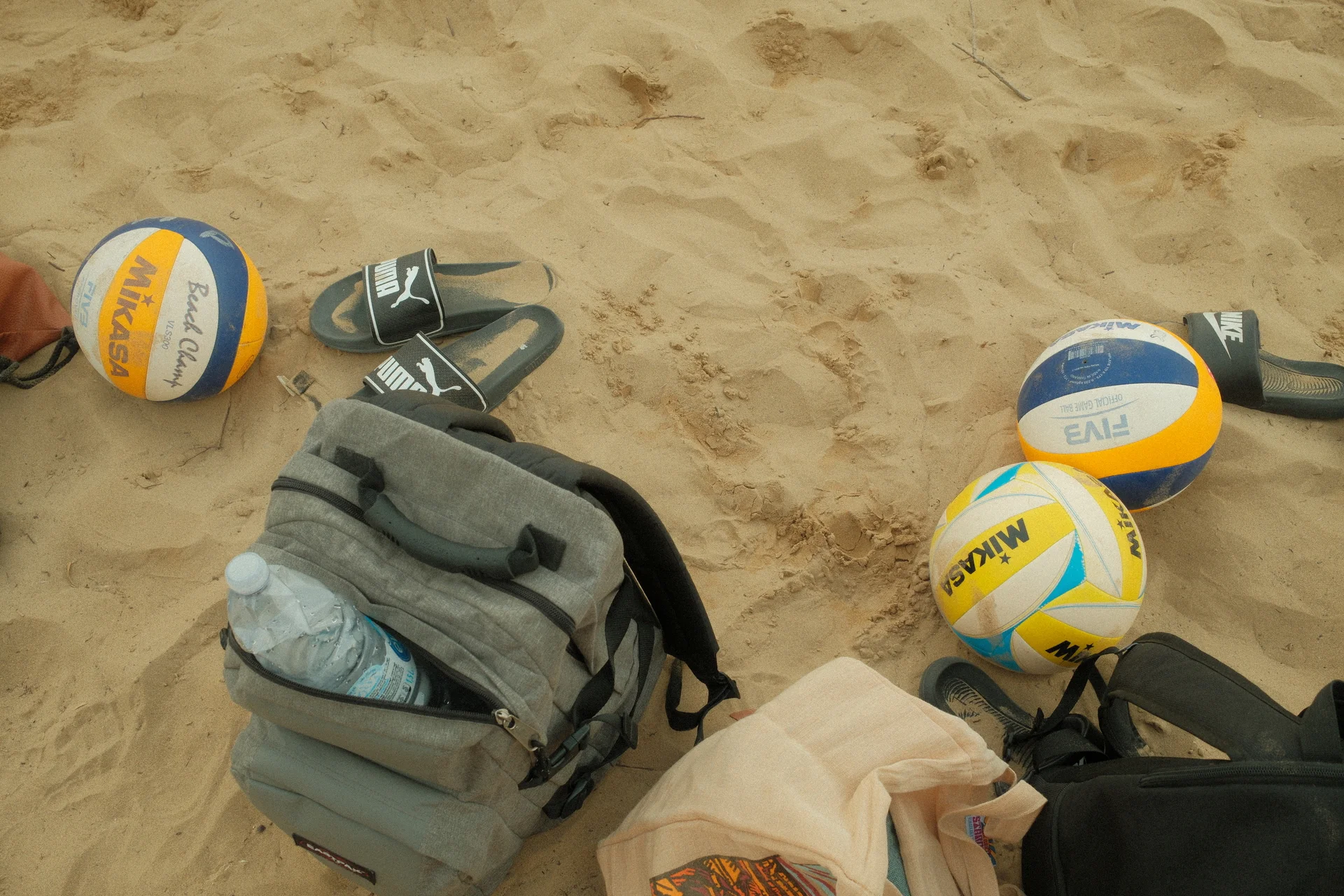 beach volleyball